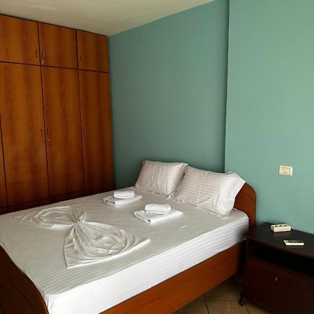 Boni Apartments Химара Экстерьер фото